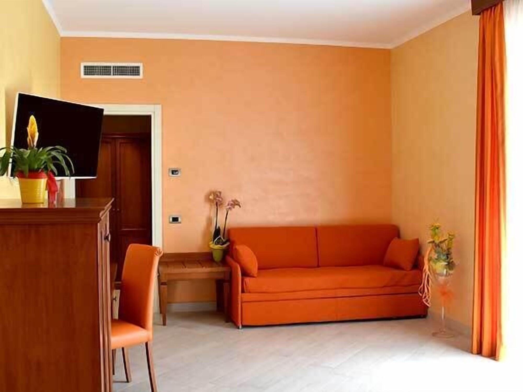 Hotel Riviera Azzurra Оливери Экстерьер фото