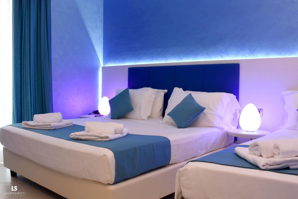 Hotel Riviera Azzurra Оливери Номер фото
